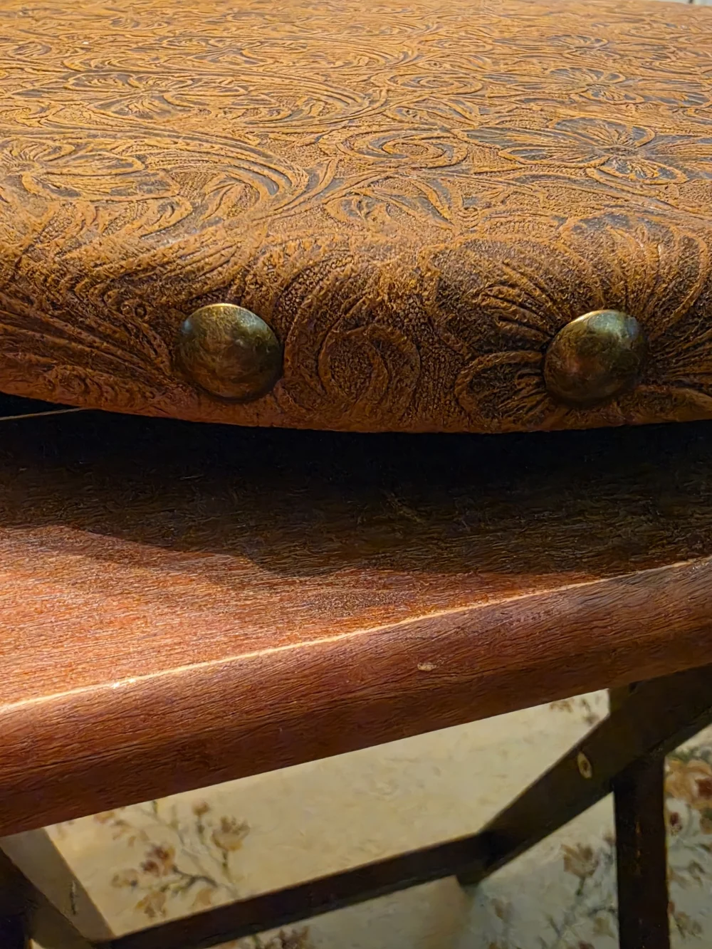Round Embossed Floral Leather lazy susan - Tan